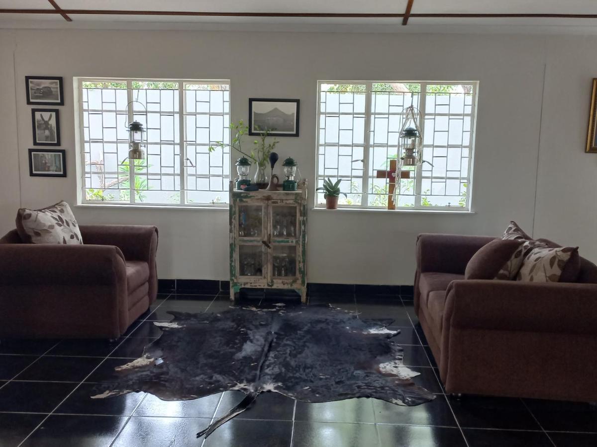Urban Farm Haus Guesthouse Rundu Exterior foto